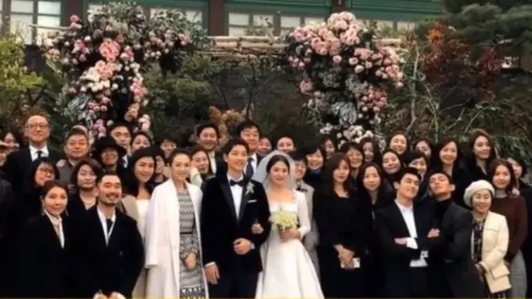 宋慧喬金高銀Jennie出席婚禮