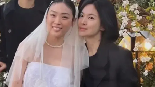 宋慧喬金高銀Jennie出席婚禮