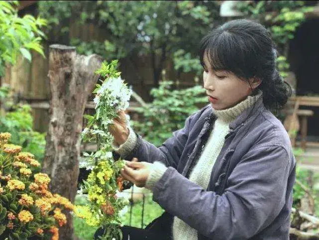 李子柒停更期間拜訪了許多非遺傳人