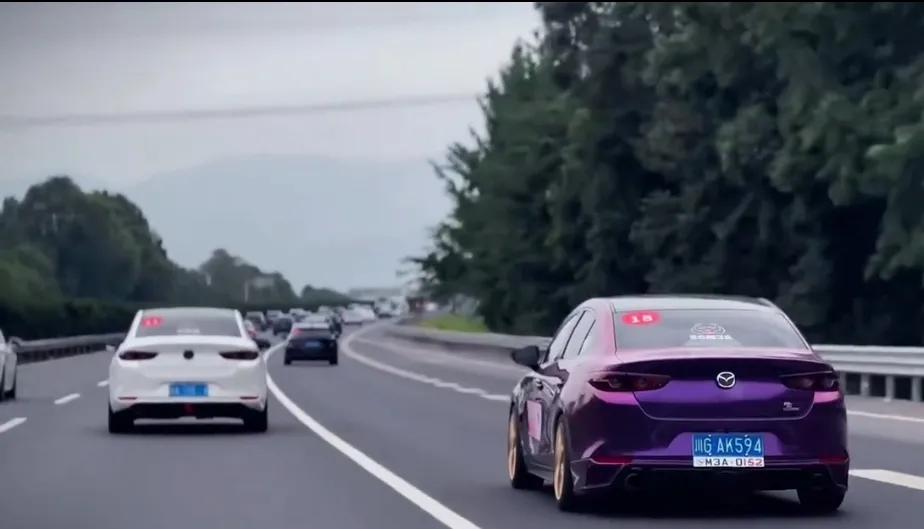 馬自達3塞車?國內外對比,原因暴露。