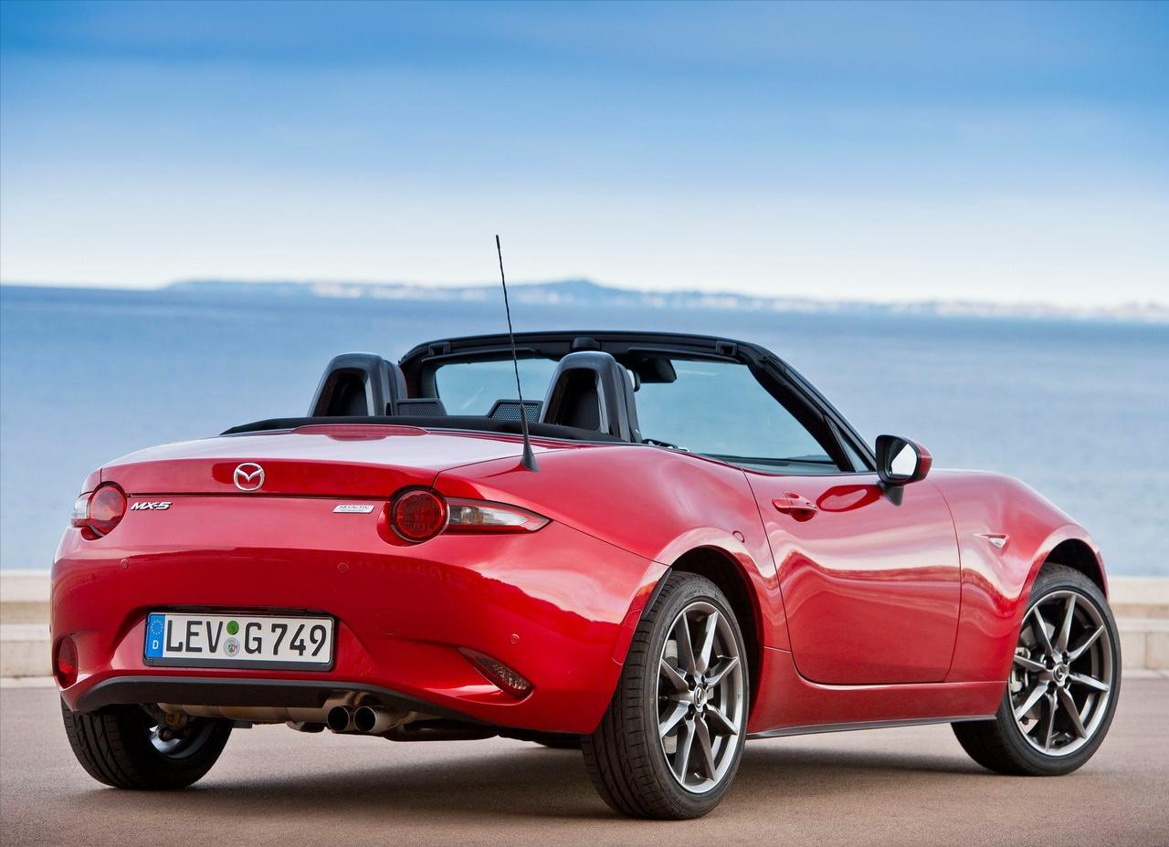 新一代馬自達MX-5采用全新2.5L自然進氣引擎,6MT手動變速箱!