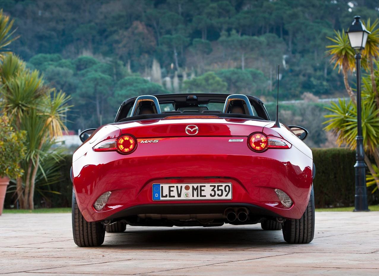 新一代馬自達MX-5采用全新2.5L自然進氣引擎,6MT手動變速箱!