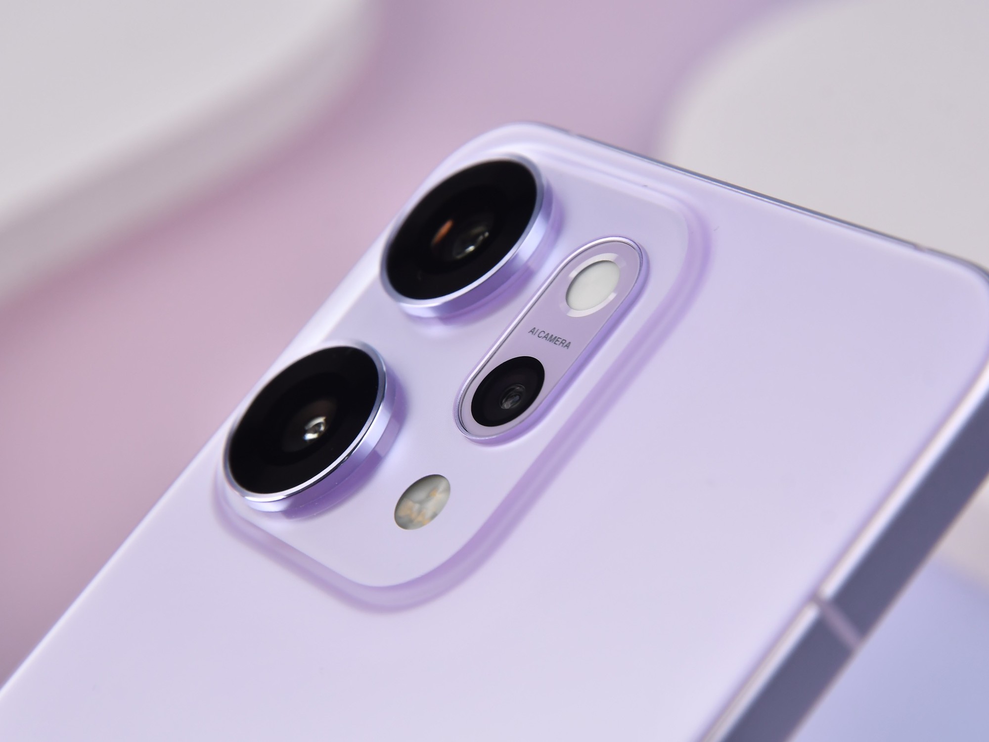 OPPO Reno14系列值不值?看完這五點(diǎn)再說